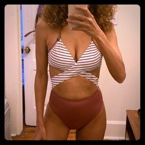 Victoria’s Secret pink swimsuit new w tags sz sm